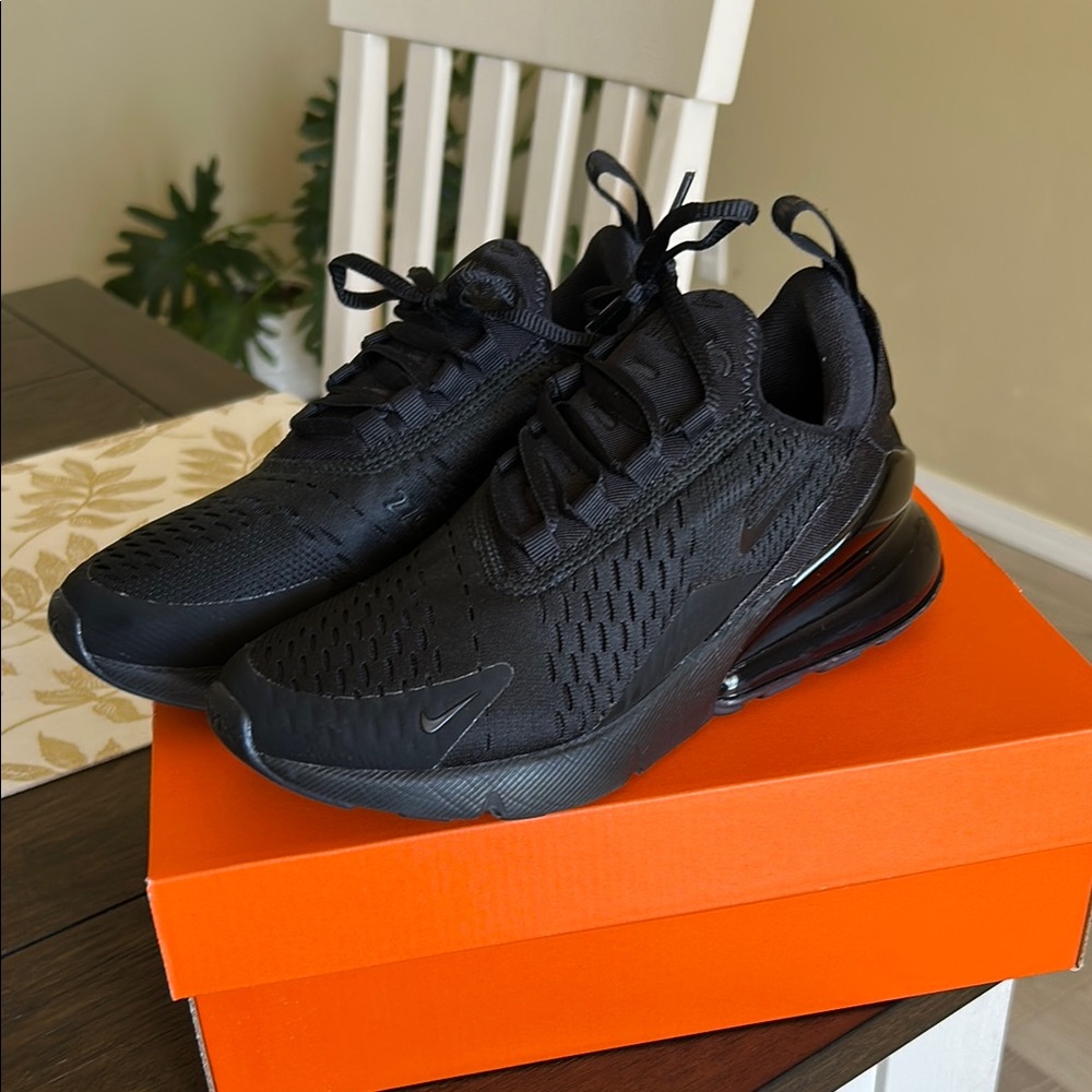 Nike women’s Air Max 270’s